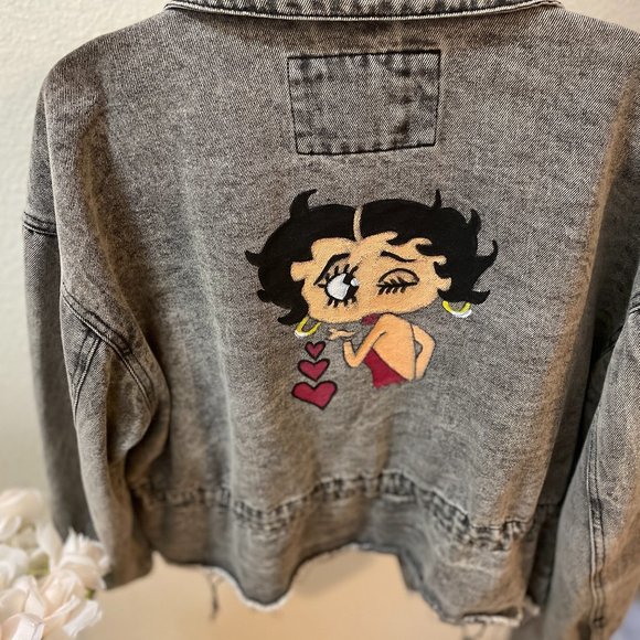 Betty Boop Jacket - Picture 2 of 6